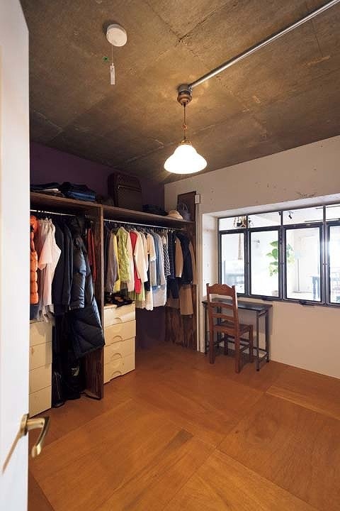 内窓でLDKとつながりをもたせた納戸