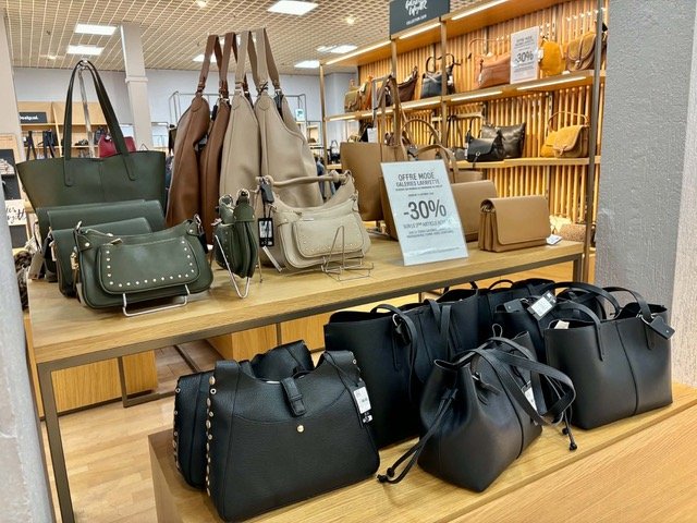ブランドバッグ売り場
