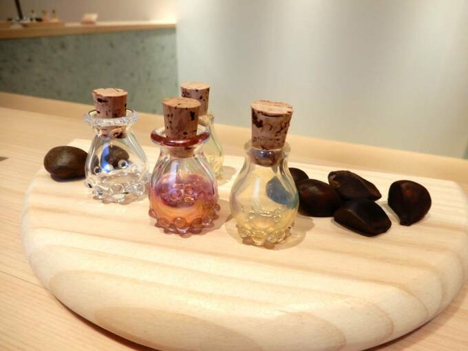 かわいいガラスビン