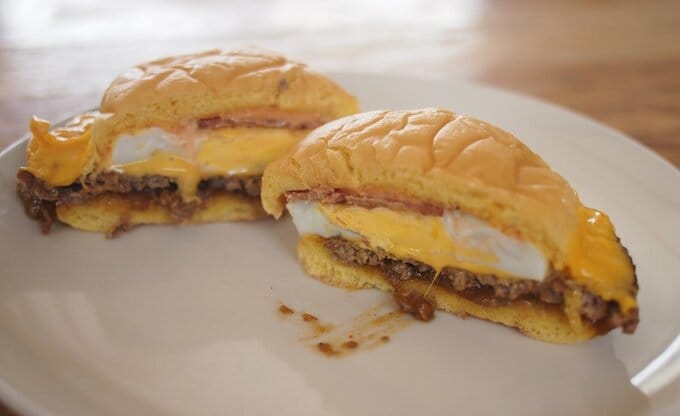 七味香る 牛すき月見中身