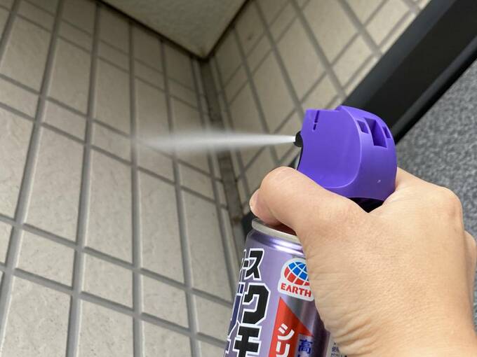 スプレー噴射