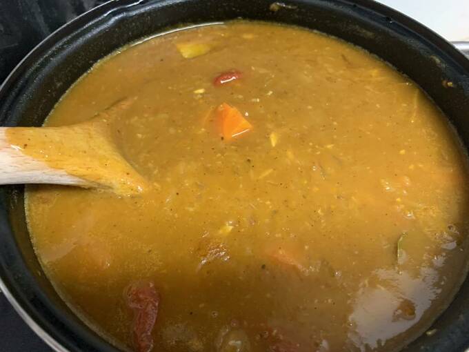 玄米にかけて、野菜をのせて完成！