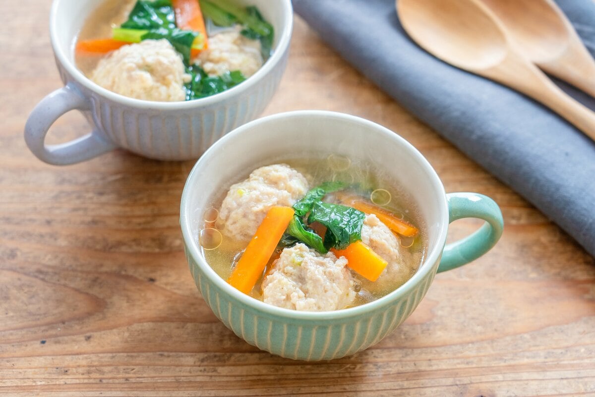 ショウガで体ポカポカ！ごろっと「鶏団子スープ」レシピ。野菜たっぷり