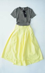 カーキ:レモンイエローで軽やかに