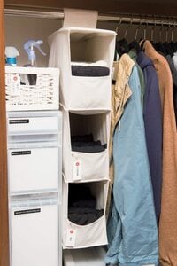 毎日使うものはオープン収納でサッと取れるように