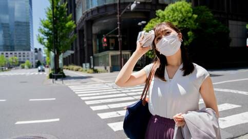 マスク下も日やけ止めは必要？医師が教えるUVケアのウソ・ホント