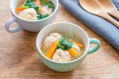 ショウガで体ポカポカ！ごろっと「鶏団子スープ」レシピ。野菜たっぷりで栄養バランスもばっちり