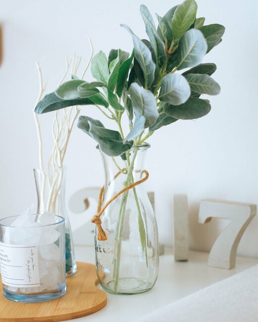 ガラスのフラワーベース