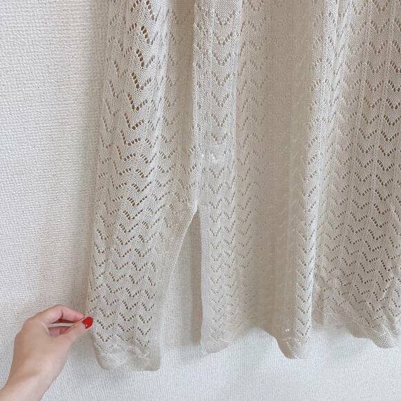 透かし編みロングカーディガンの裾