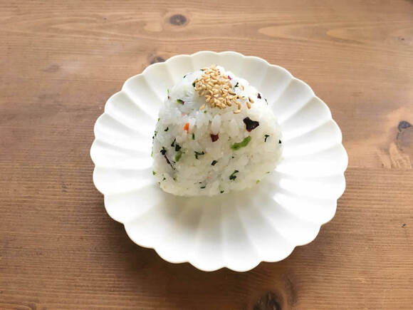 梅干し入りのおにぎり