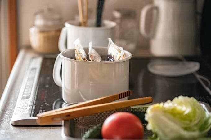 コンロにコップ