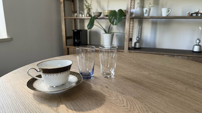 ティーカップとグラス