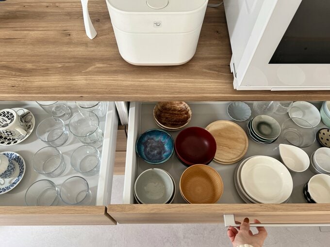 ものが少ない食器棚