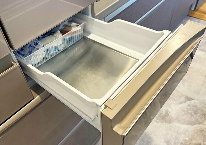 スペースを空けてあるミニ冷凍室