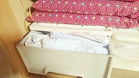 70代の母が介護施設へ。布団や衣類、「実家の片づけ」は困難を極めた