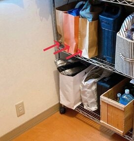 50代、服の手放し方。思い出の服や紙袋を「あえて捨てない理由」