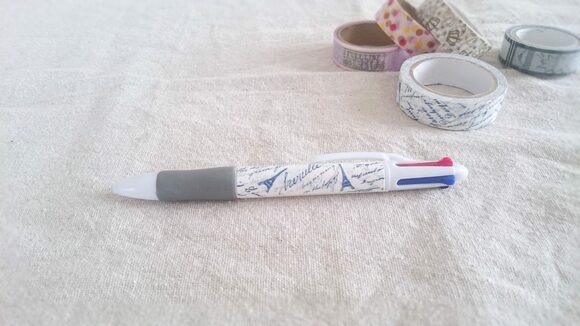 もらいもののボールペンはマステをはってロゴ隠し