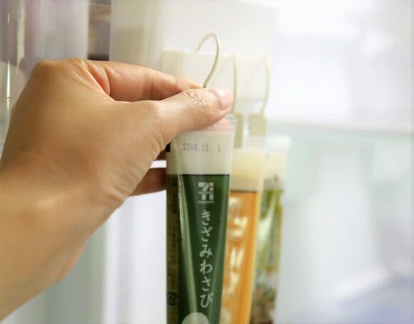 チューブ類はつり下げ収納