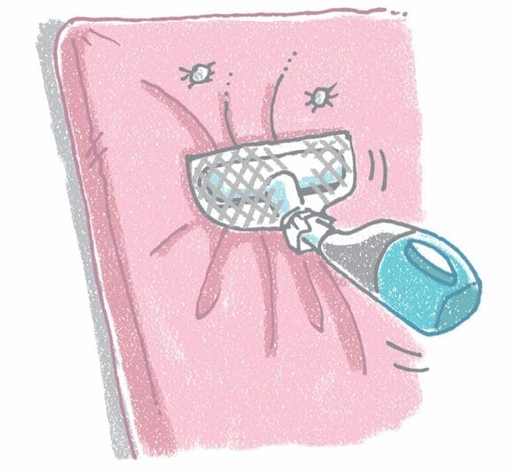 布団のダニの死骸も掃除機で残さず吸い取る