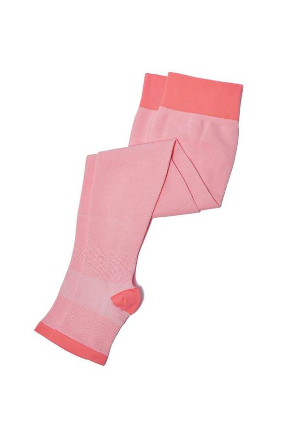 ピンクのタイツ