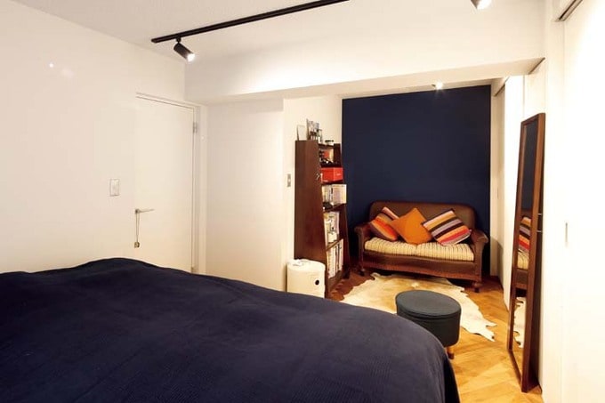 リビングスペースのある寝室