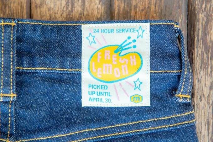 ボタンやリベット、革パッチの組み合わせだけで、1万7000通り以上も