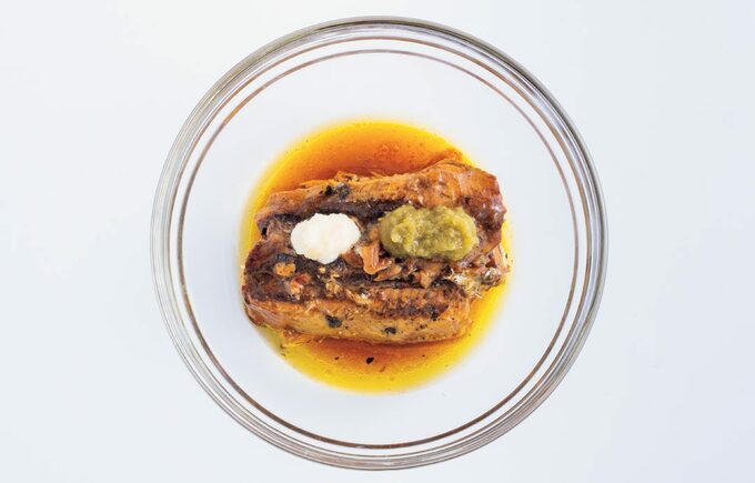 ボウルにサンマ