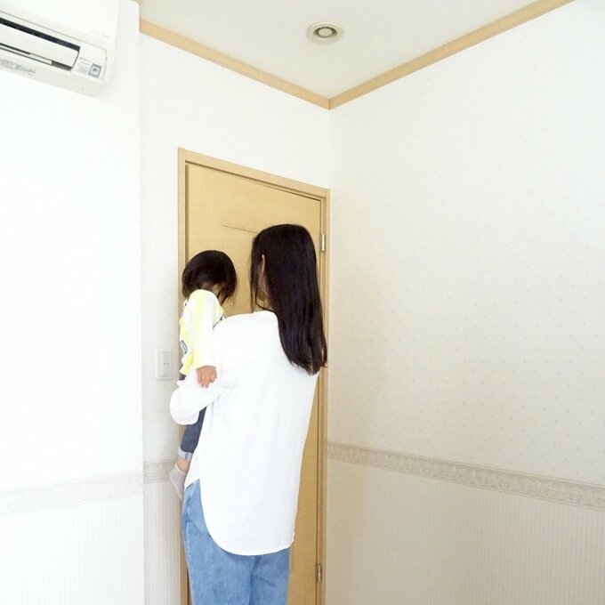 ドアと天井の高さ