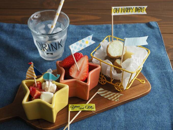 ポップなモチーフや色の小物をチョイス