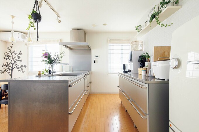 トーヨーキッチンのオールステンレスキッチン