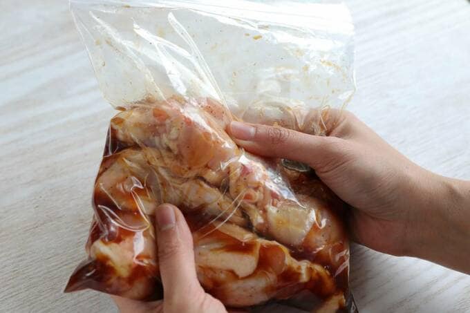 保存袋に手羽元