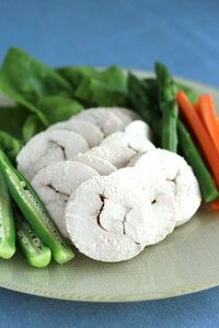 定番の鶏ハムをハーブ風味に！