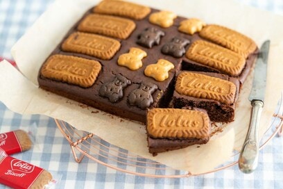 ホットケーキミックスで簡単お菓子。かわいすぎ「ビスケットブラウニー」も型いらず