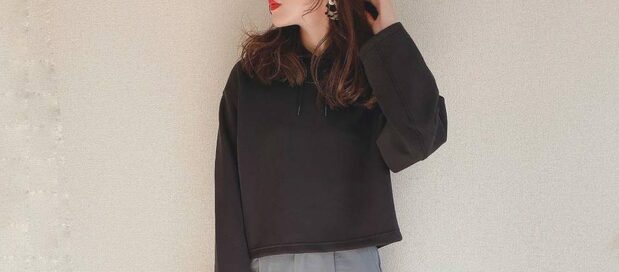 ユニクロ新作パーカは新素材。さっと乾いてフードの立ち上がりも抜群