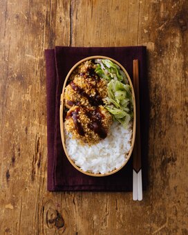油が気になる50代にもおすすめ！電子レンジでつくる“揚げない”トンカツ弁当