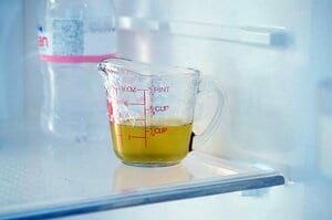 容器に移して冷やす