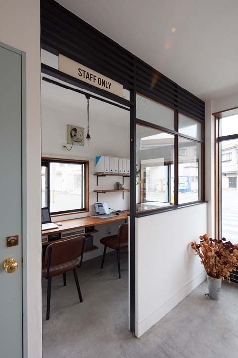 スタッフ用のスペース