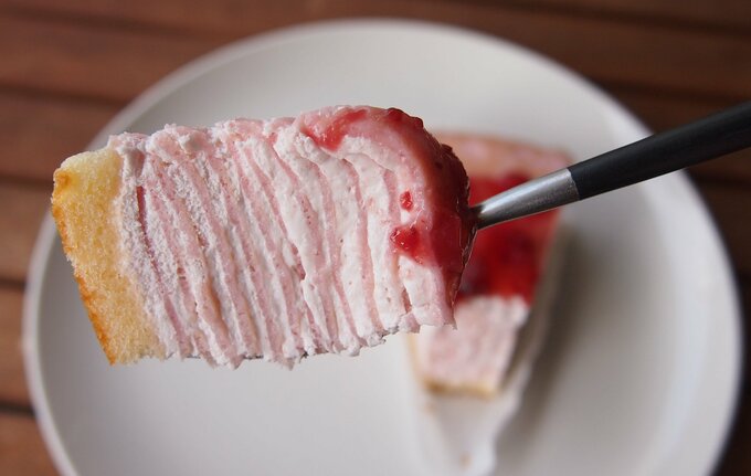 苺のミルクレープの中身