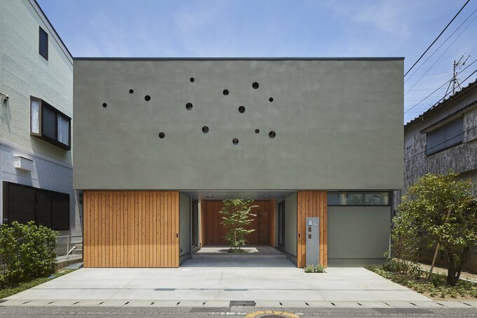 街とつながる中庭