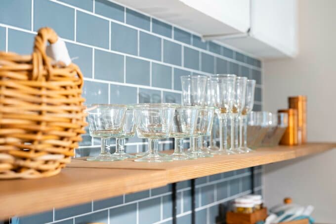 出しっぱなしの食器