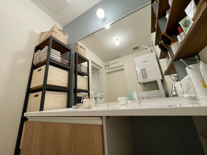 洗面には一枚鏡を採用