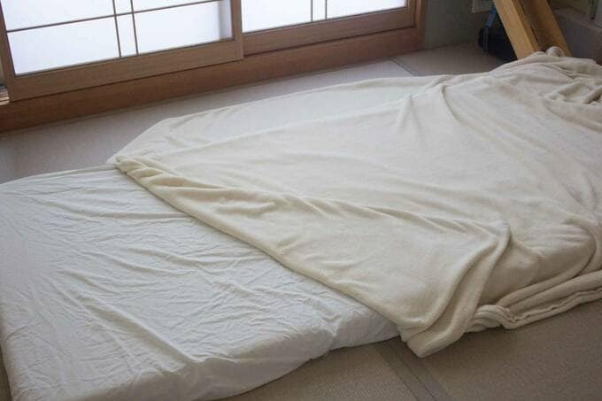 カバー毛布だけをかけ布団として使う