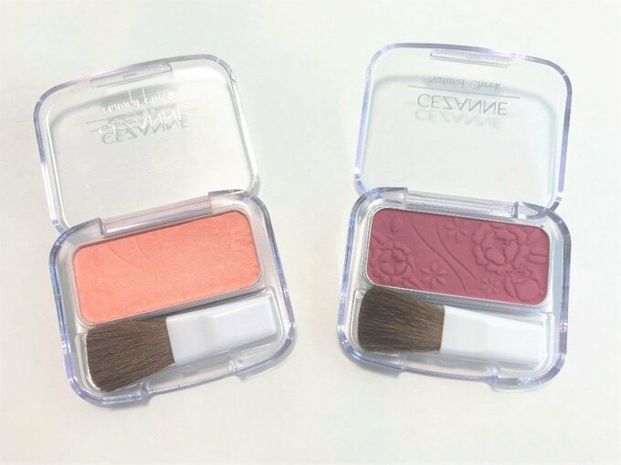 セザンヌのチーク2つ