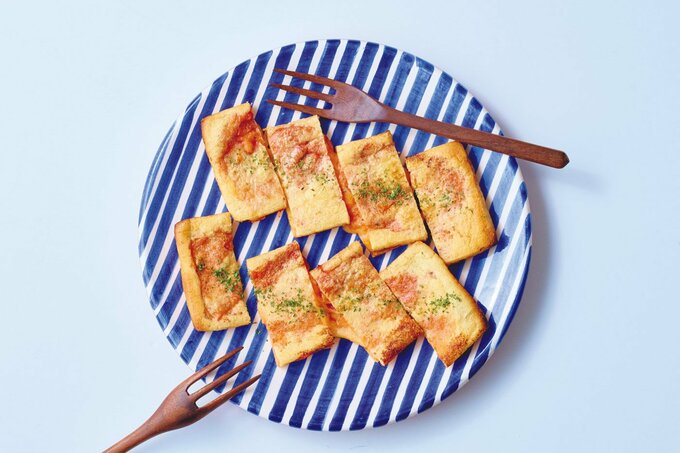 サクサク食感がたまらない!お揚げピザ
