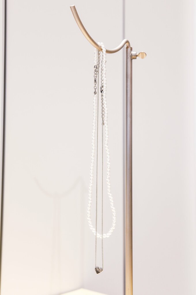 「ハートモチーフ&パールライクネックレス」 590円