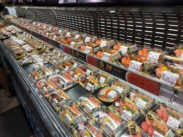 50代海外ひとり暮らし、日本とこんなに違う「食事事情」。3か国に移住してわかったこと