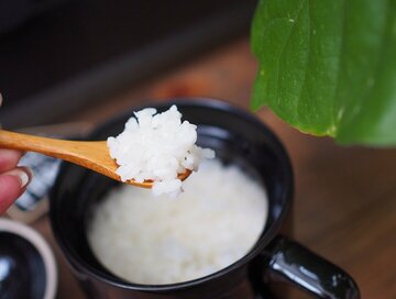 300円の価値あり！電子レンジでOKのダイソーの炊飯マグが便利すぎる