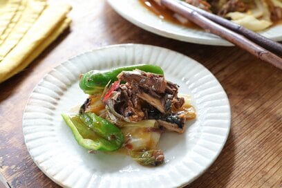 サバ缶を使ったスピード回鍋肉。汁まで使えば簡単に味が決まる