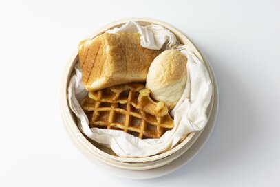 簡単！せいろで蒸すだけでモッチモチ。パンは5分、冷凍うどんは7分で「名店の味」に