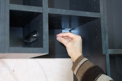 オープンな飾り棚を想定